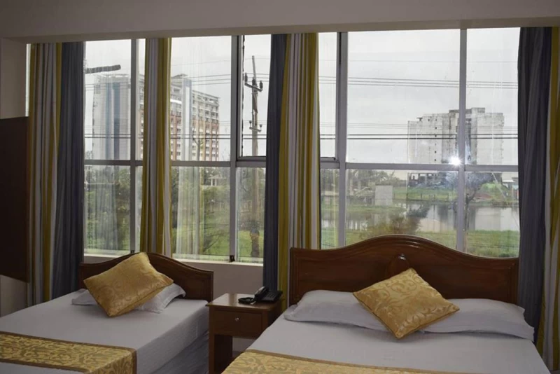 hotel-marine-plaza